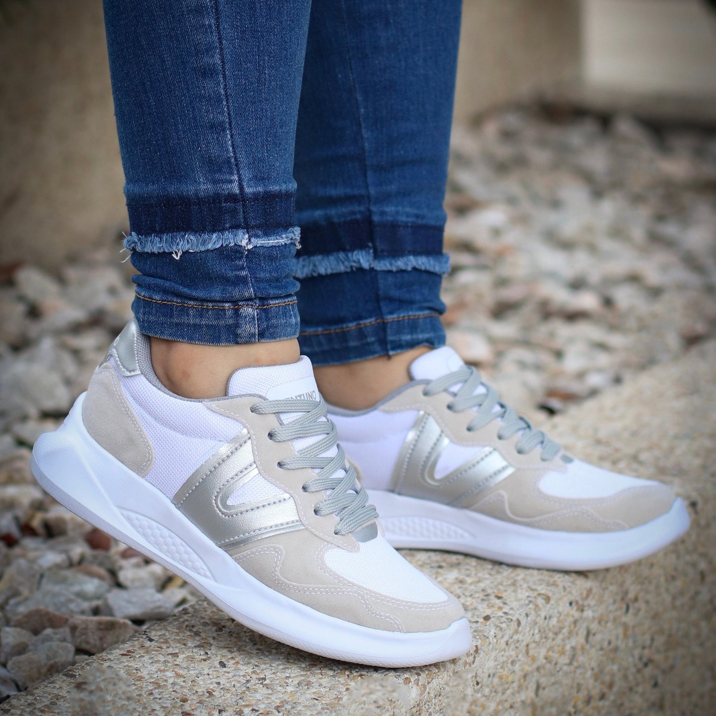 SPRINGS | White-Silver
