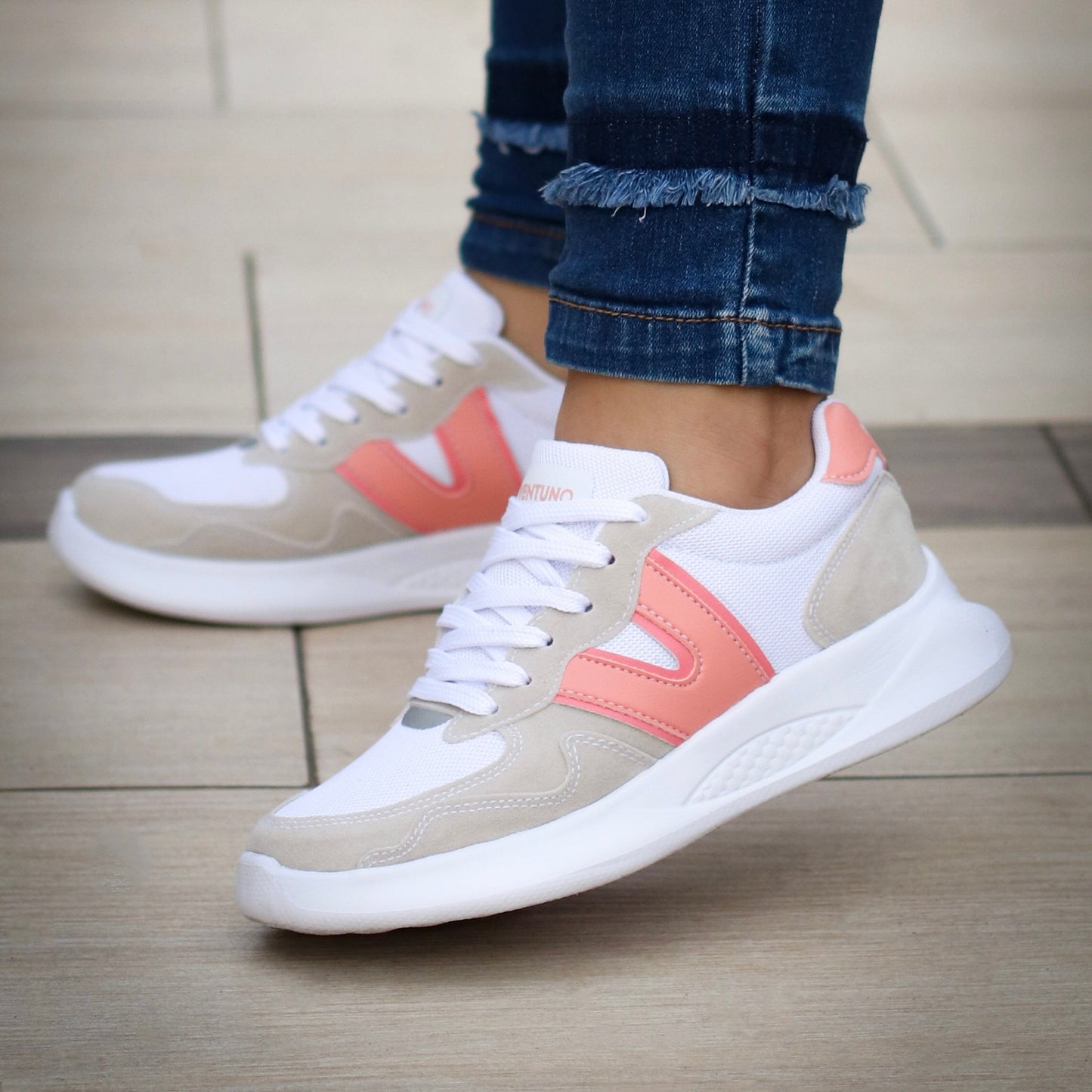 SPRINGS | White-Pink