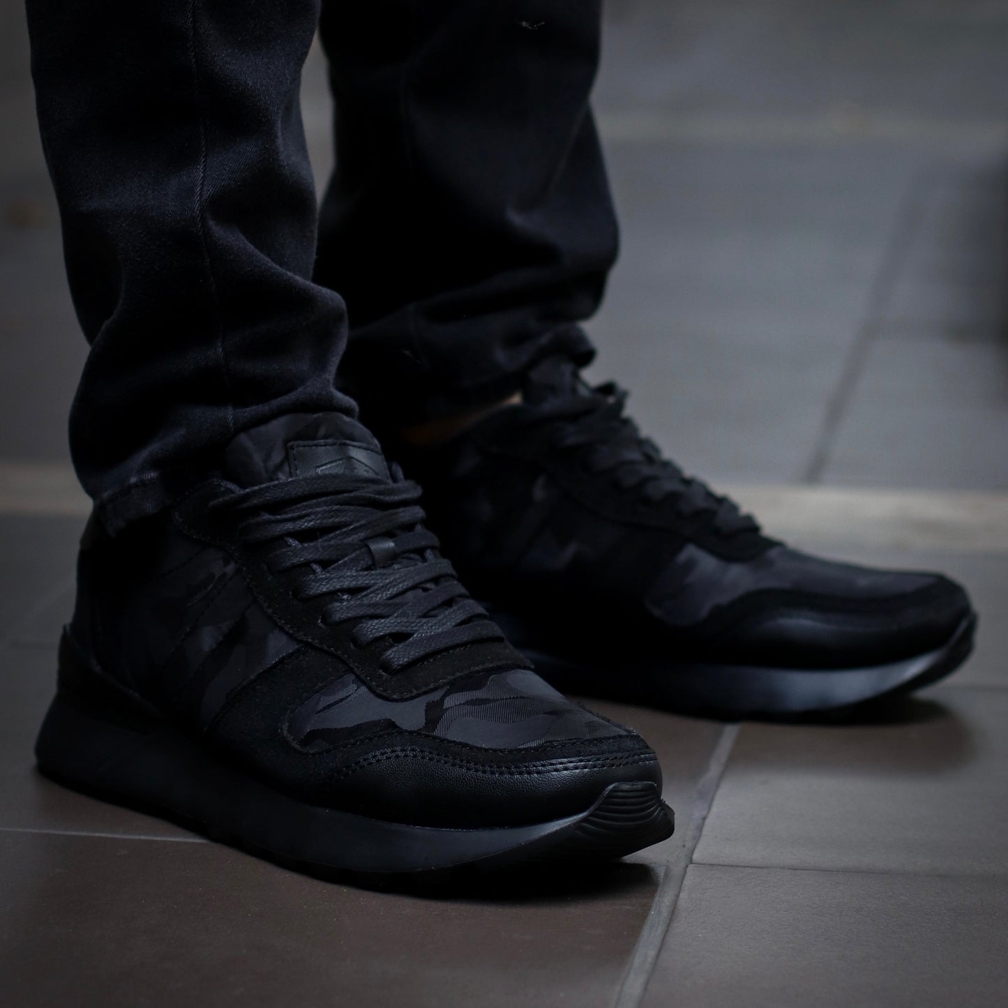 Kairos | Black